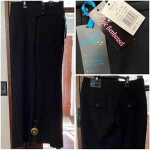 Black dress pants 😍 size 1. NWOT- never worn!